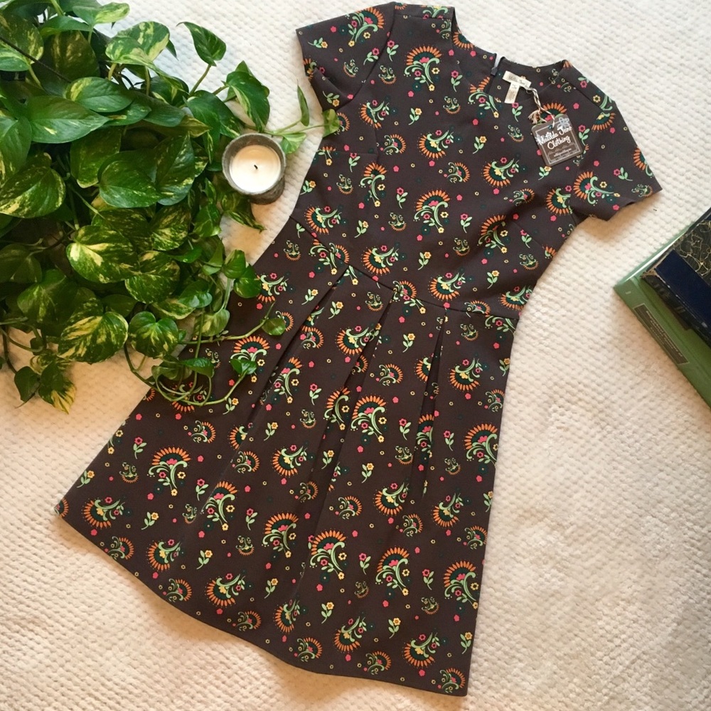 MATILDA JANE women’s brown paisley dress